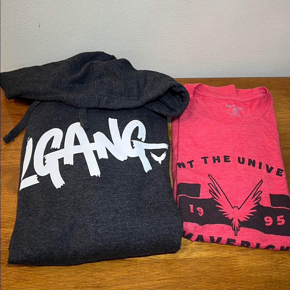 MAVERICK by LOGANG  PAUL Red Graphic T-Shirt & hoodie size S-M